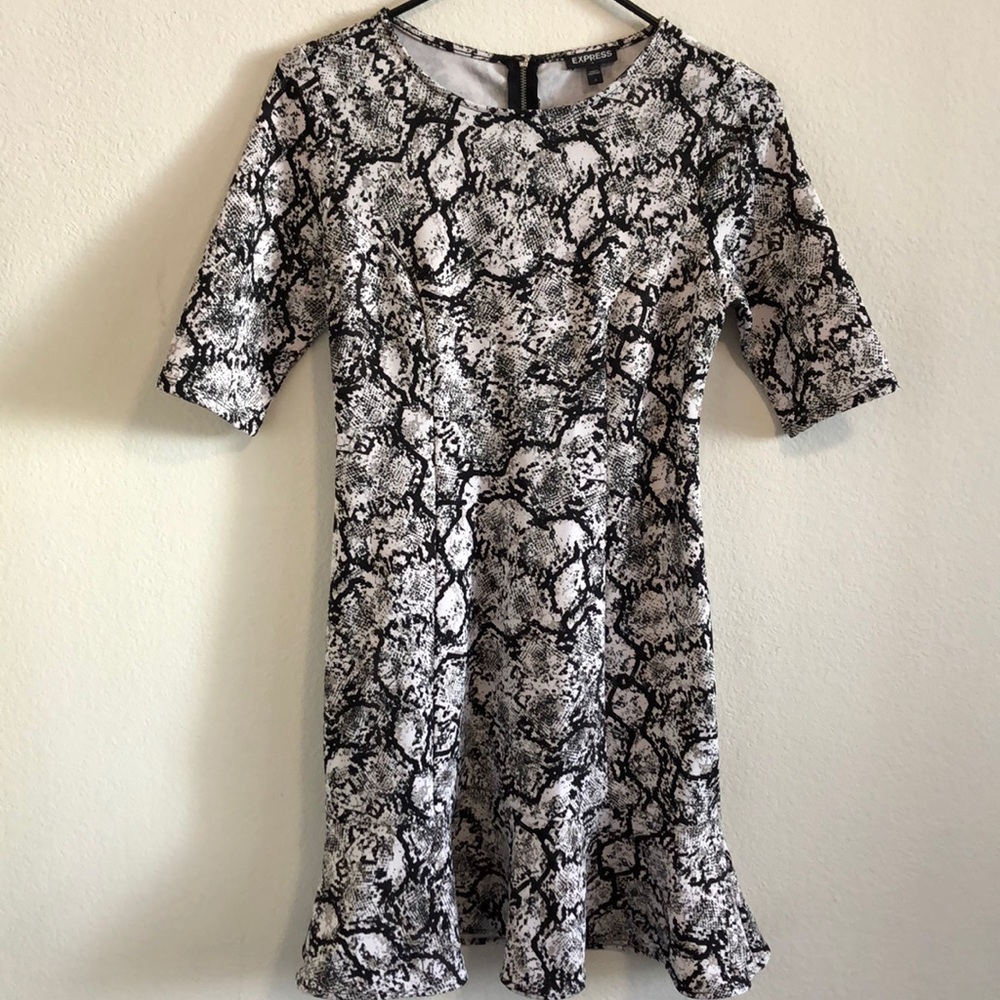 Express Mini dress black and white flared hem